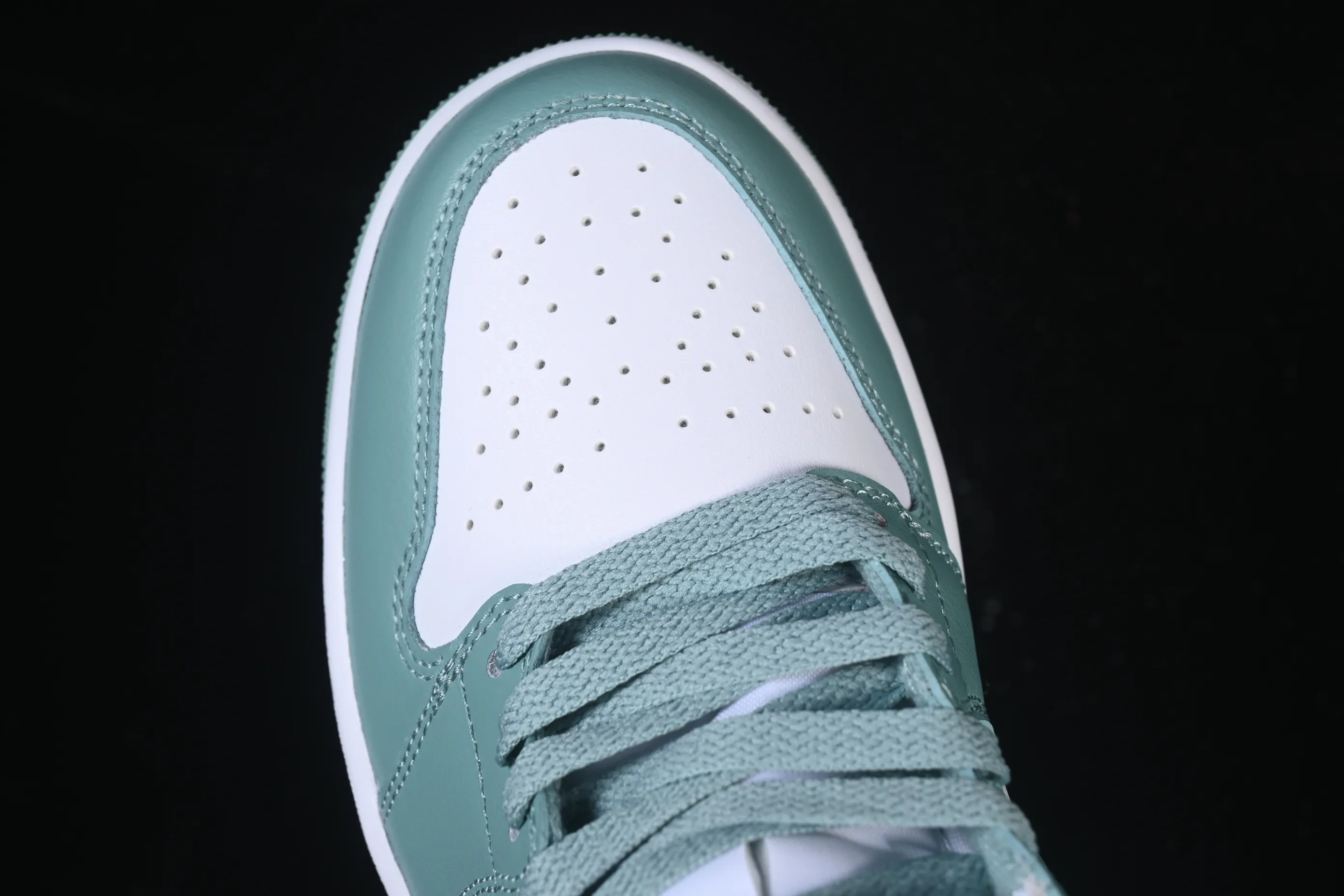 All categories Air Jordan Jordan series basketball shoes Air Jordan 1 Mid G version pure original Air Jordan 1 Mid "Jade Smoke" AJ1 Joe 1 smoke gray jade BQ6472-138